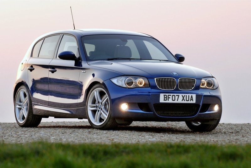 BMW 130i e87