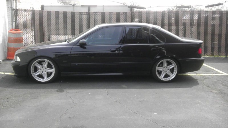 BMW m5 e39 Lemans Blue