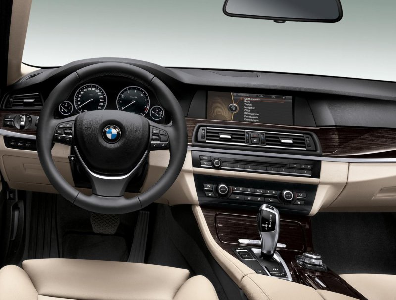 BMW 5 2012 салон