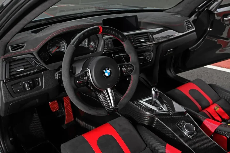 BMW m4 Performance салон