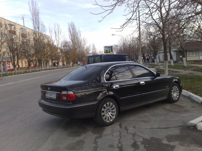 BMW m5 530i