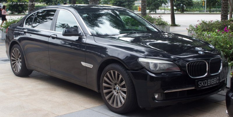 BMW l7 e38 2001