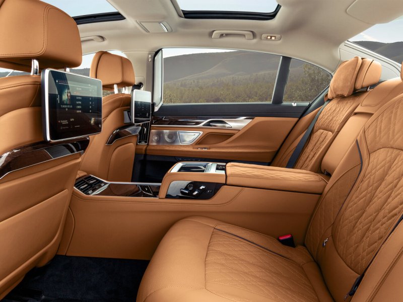 BMW 750 l7