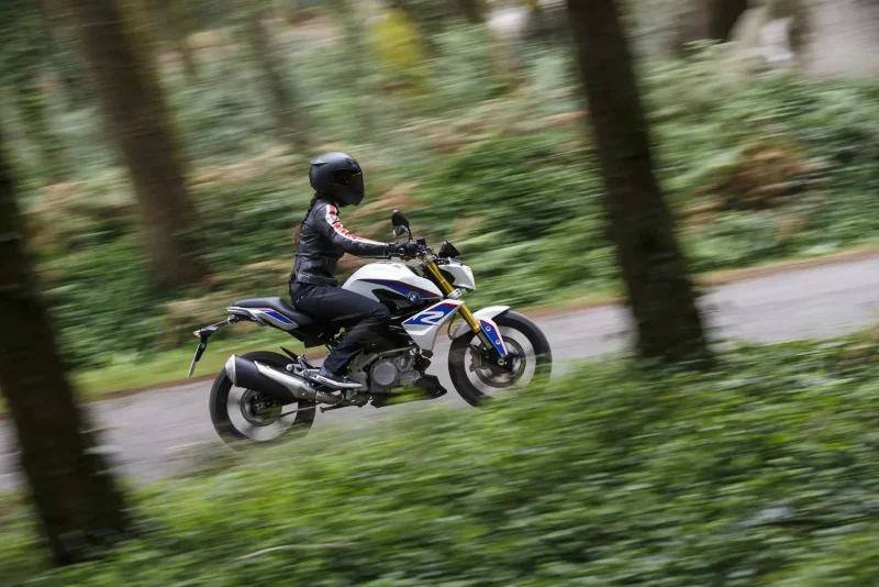 BMW g310 r 313 cc с Райдером