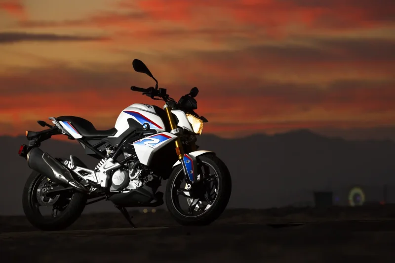 BMW g310r Black