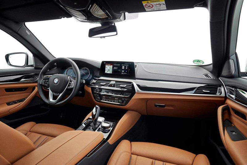 BMW 5 2018 салон