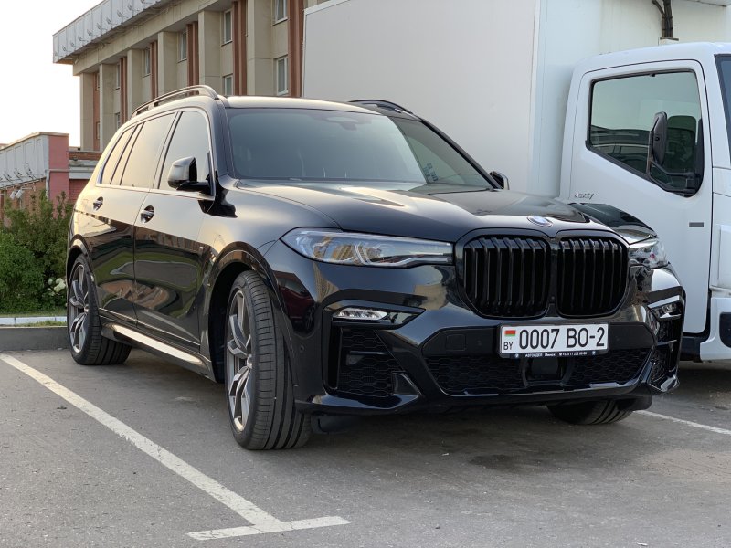 BMW x7 черный антихром