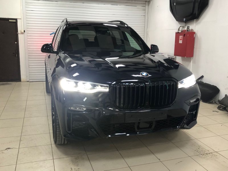 БМВ x7 черная матовая