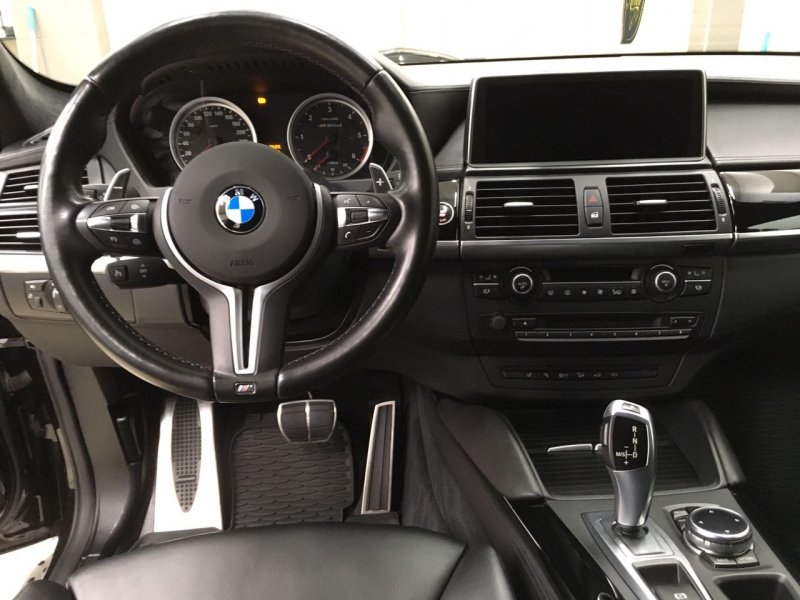 BMW x6 салон