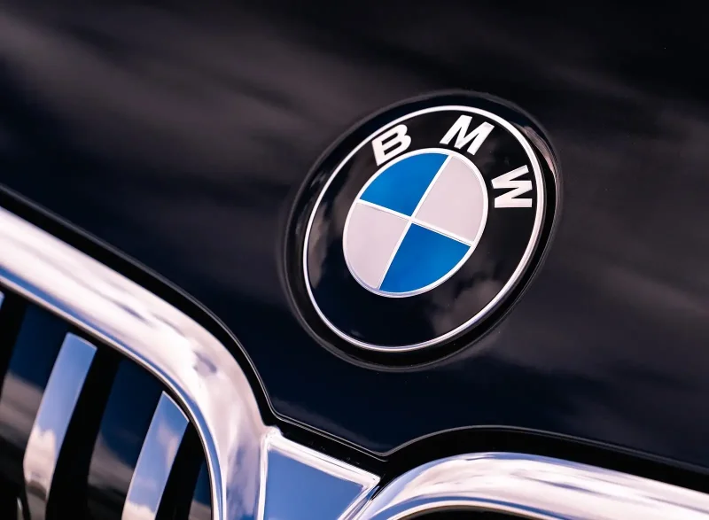 BMW i8 logo