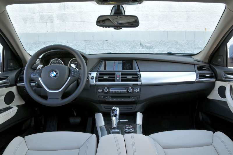 BMW x6 новая салон