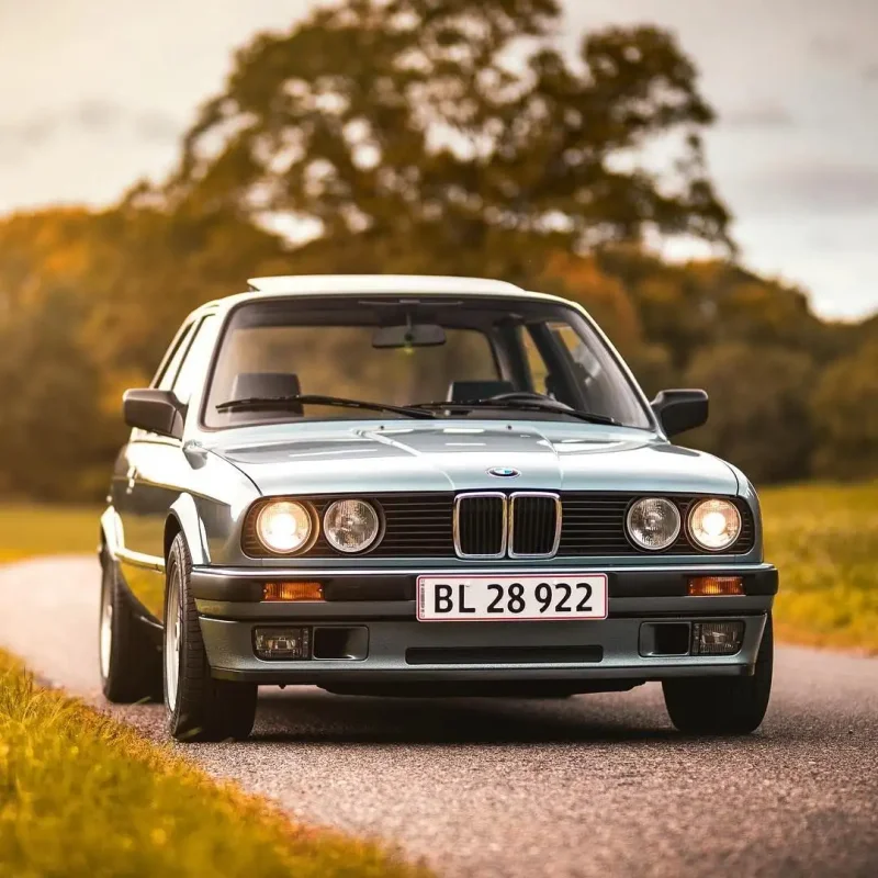 BMW 5 е30