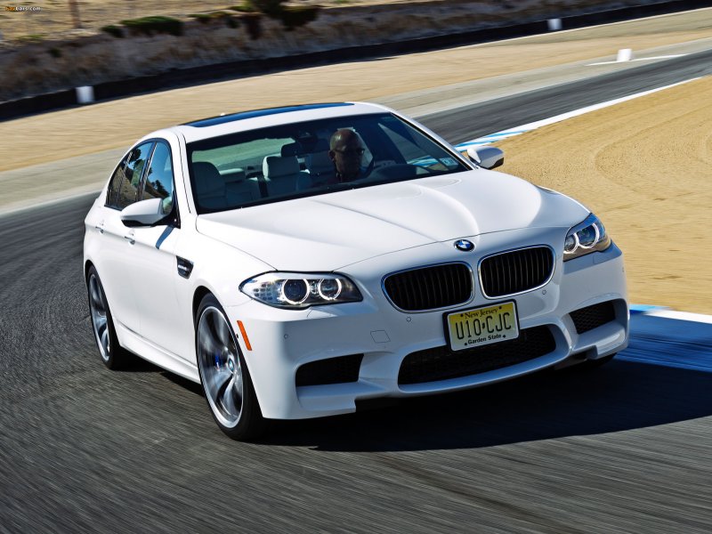 BMW m5 f10 White