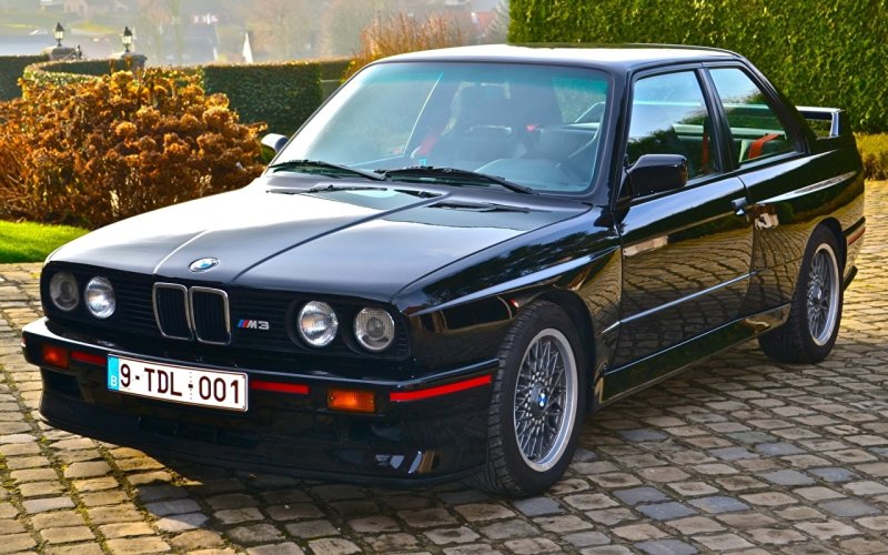 BMW 5 e30