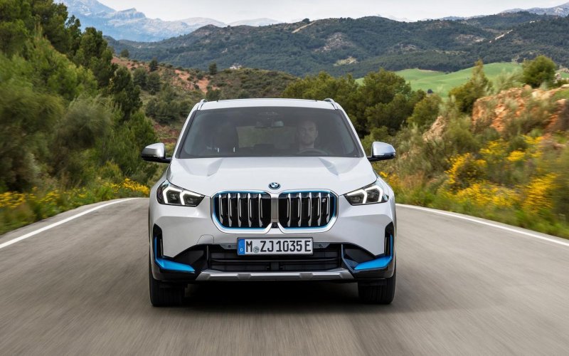 БМВ x8 2020