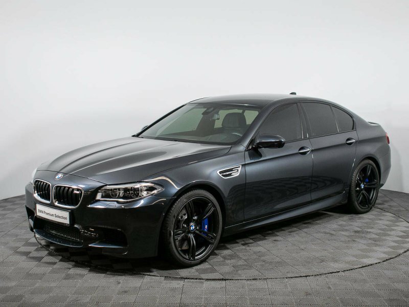 BMW m5 f10 2016 Black