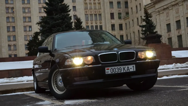 BMW e38 90е