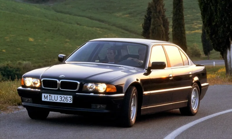 BMW e38 750i