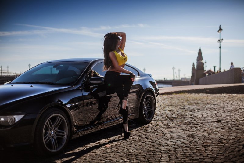Рядом с BMW