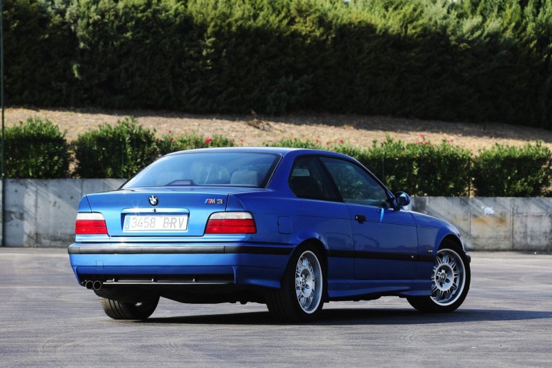BMW m3 e36 sedan