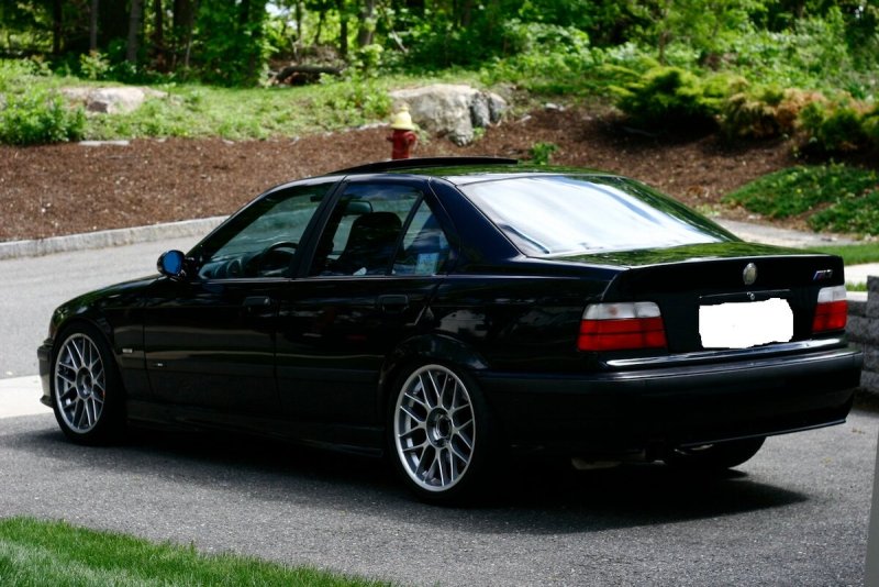 BMW e36 красная