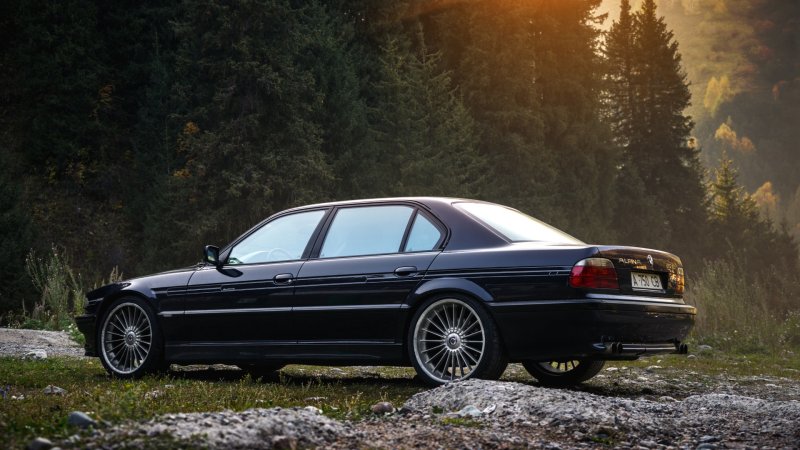 BMW 750 e38