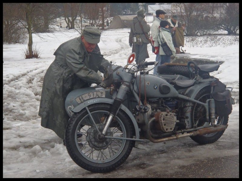 Мотоцикл БМВ р71 военный