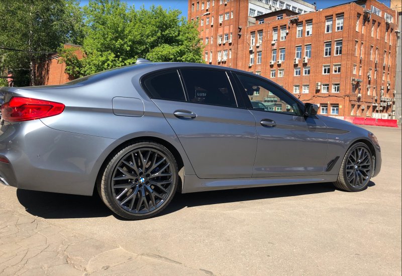BMW 5 gt r22