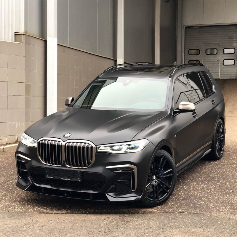 БМВ x7 черная матовая