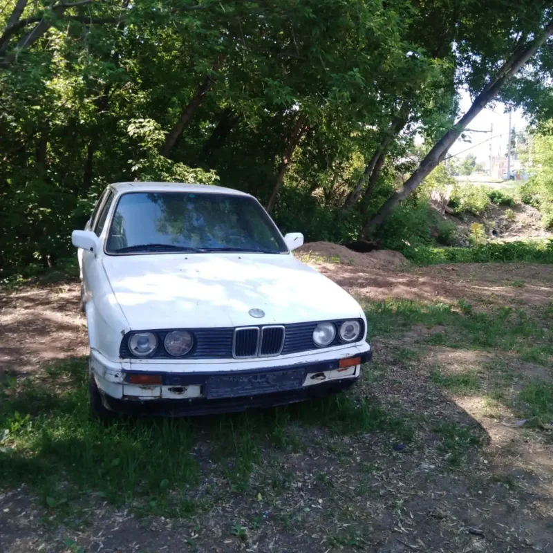 BMW 323i e30