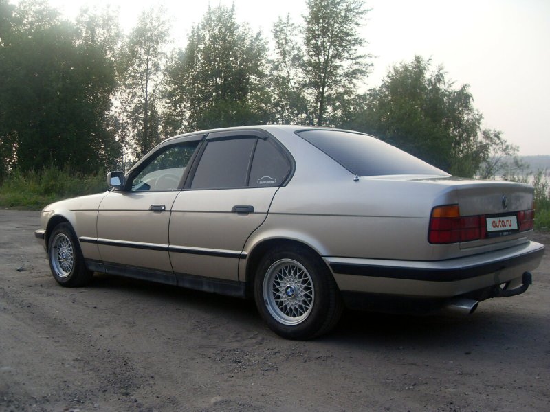 БМВ е34 1988