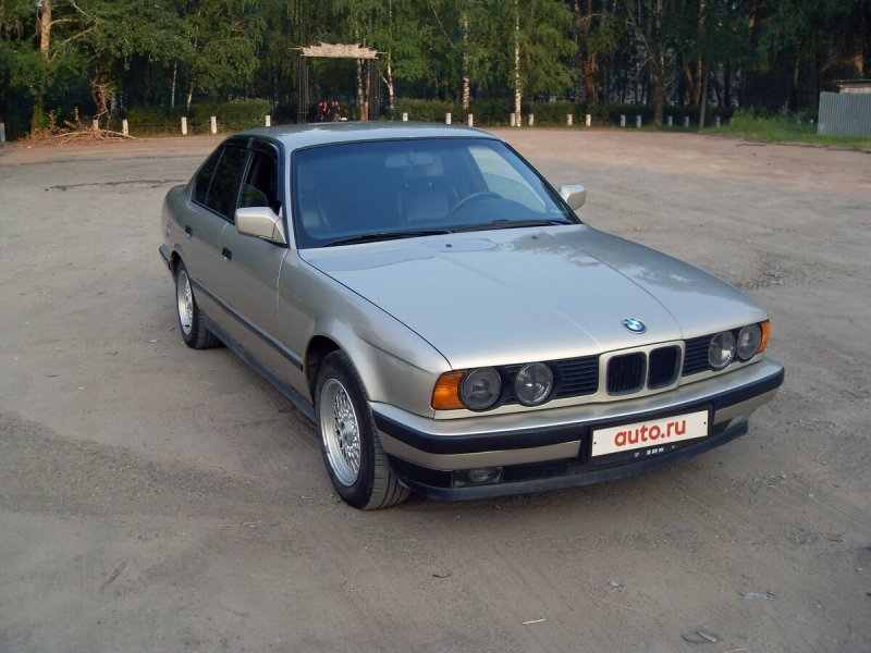 БМВ 5 1988