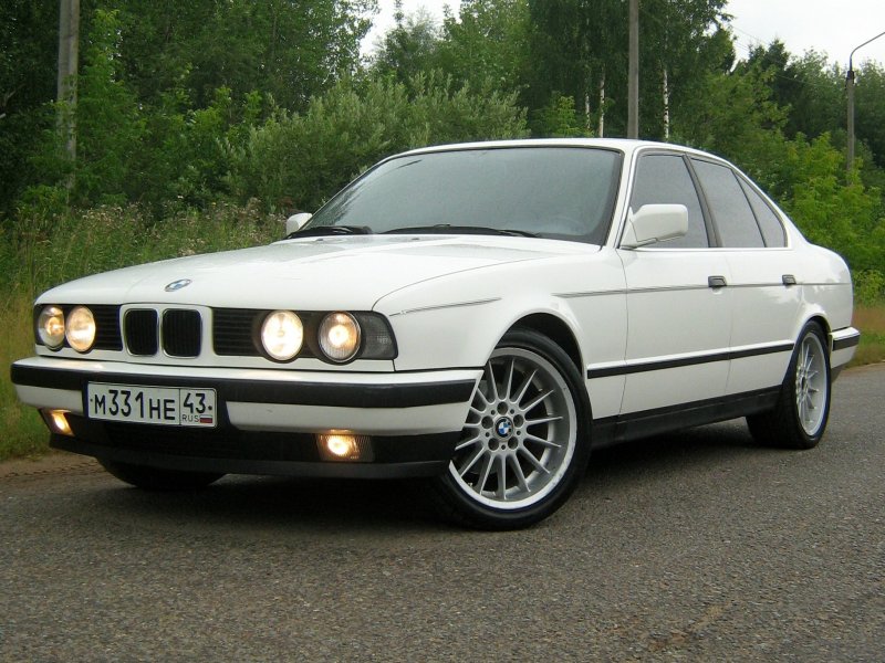 BMW E 34 520i 129 л с