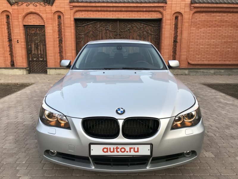 БМВ 5 2003