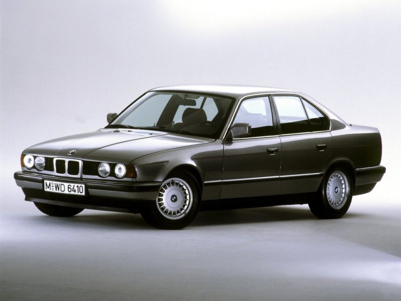BMW 5 e28 акула