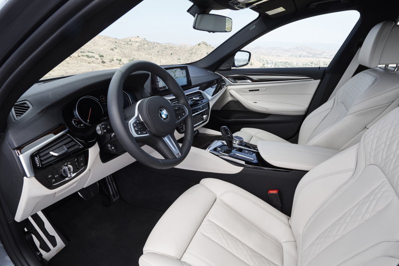 BMW 5 2017 Interior