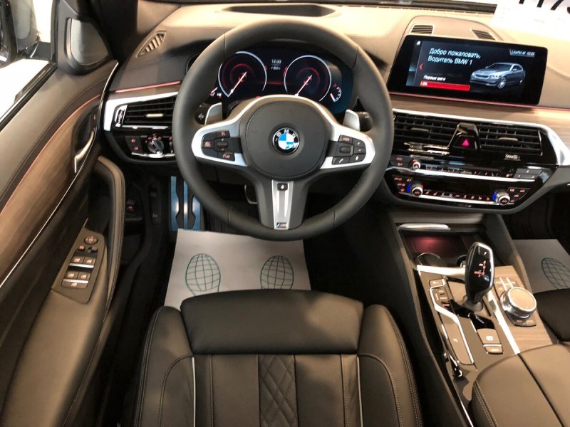 BMW 5 g30 салон