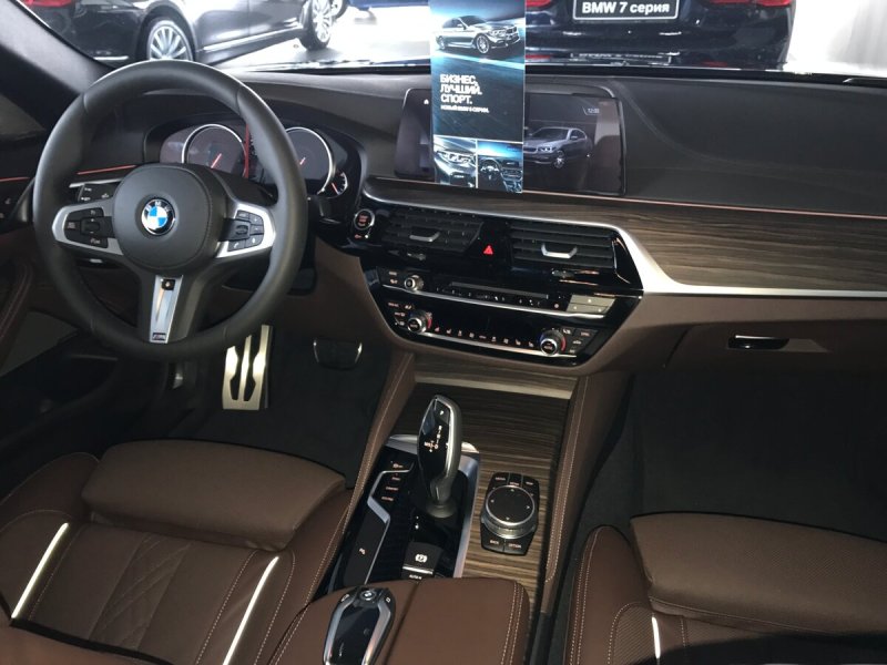 BMW 545e XDRIVE M Sport