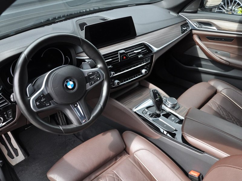 BMW 5 g30 салон