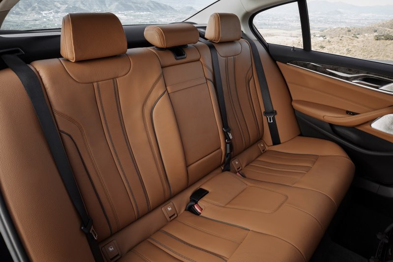 BMW 5 2018 салон