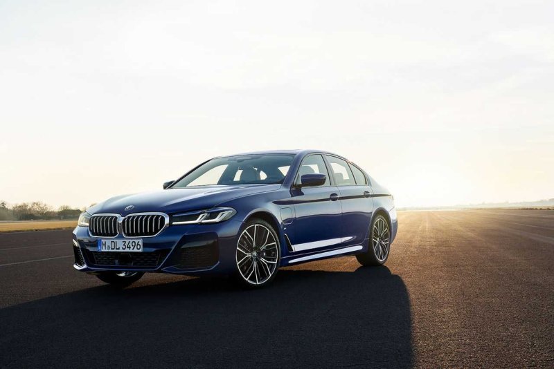 BMW 5 2023