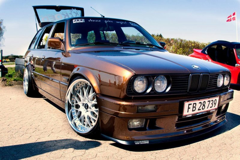 BMW e30 2.8