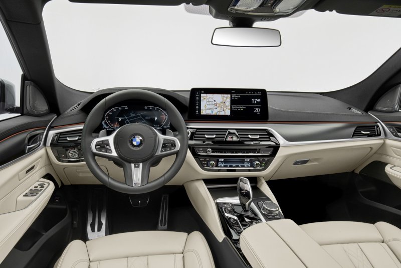BMW 5 XDRIVE 2021