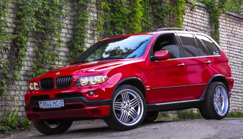BMW x5 e53 красный
