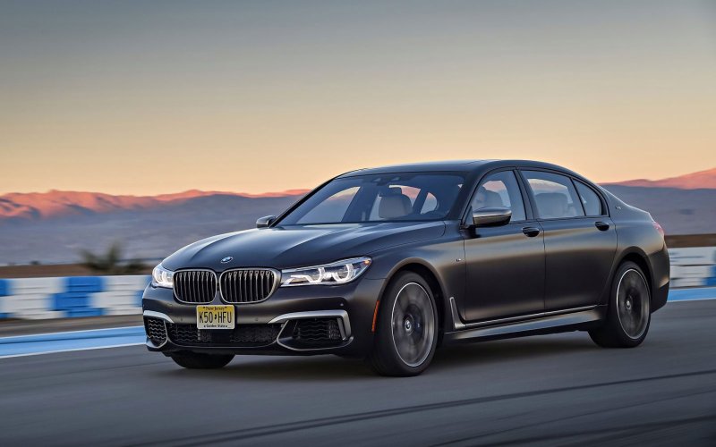 BMW 760i салон
