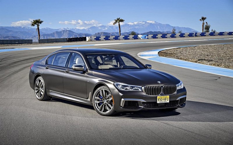 BMW m760li v12 2017