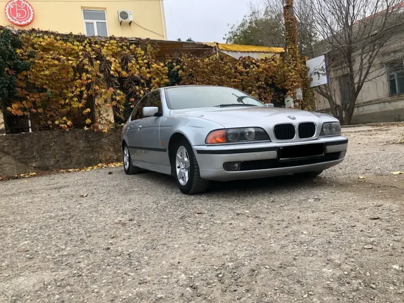БМВ 523 1999
