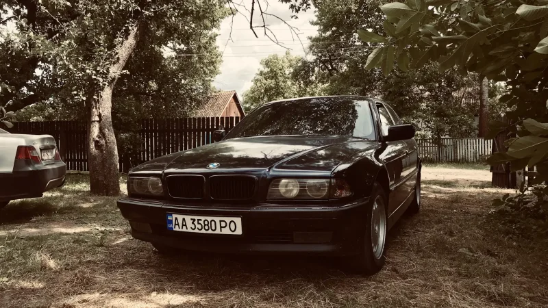 BMW e38 бандитка