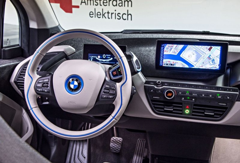 BMW электрокар i3 салон