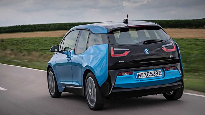 Электромобиль BMW i3